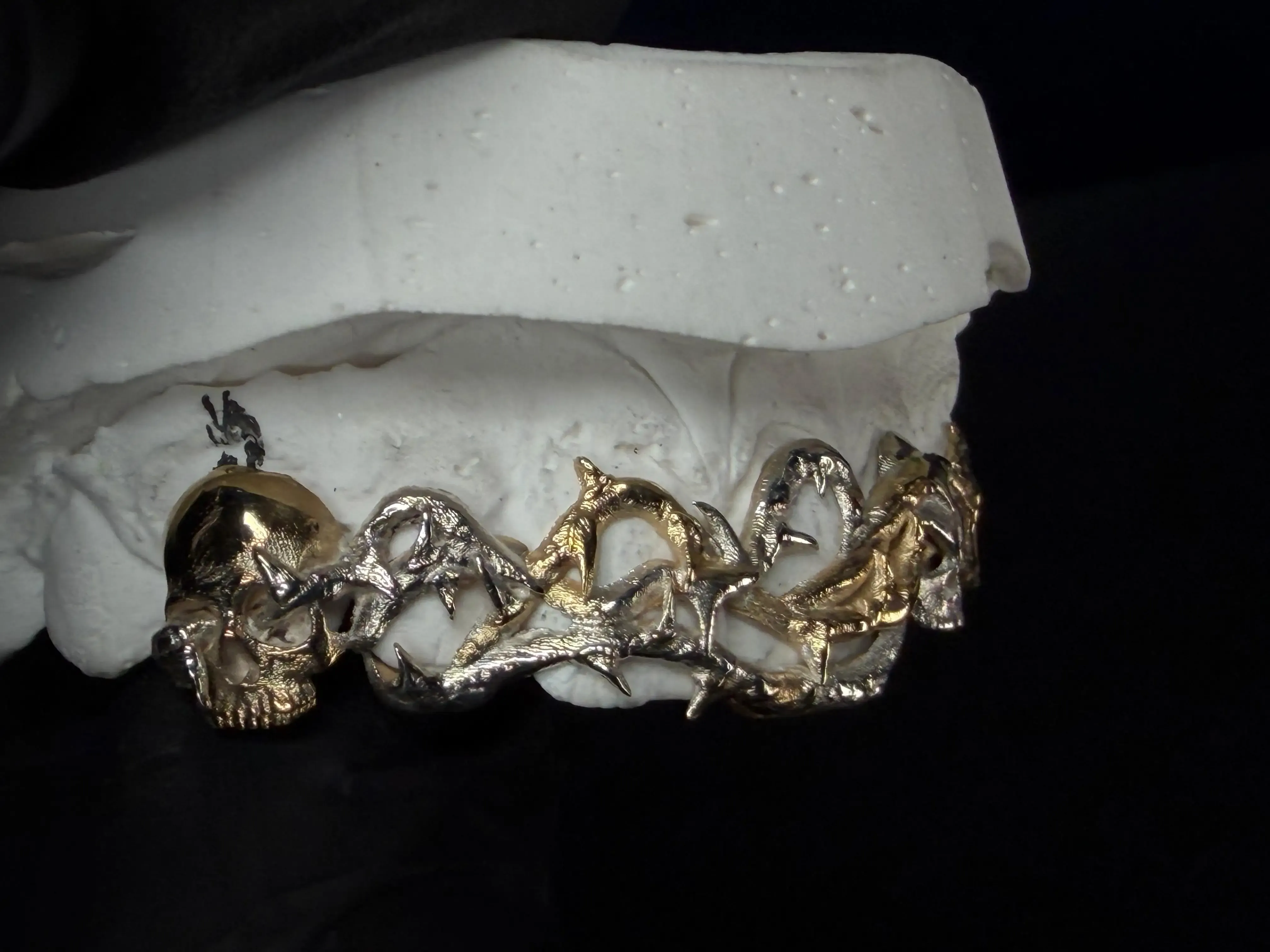 Skulls And thorns grillz image 2 work by Mike